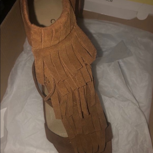 Heels - Picture 4 of 4